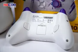 77514_tay_cam_choi_game_khong_day_dareu_h105_white_purple_008.JPG 12