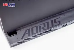 72995_laptop_gigabyte_gaming_aorus_15_9mf_e2vn583sh_09.JPG 15