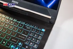 87889_laptop_msi_katana_15_b13udxk_2270vn_010.JPG 17