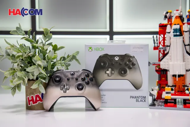 45666_tay_game_khong_day_xbox_one_s___phantom_black_001.JPG 4
