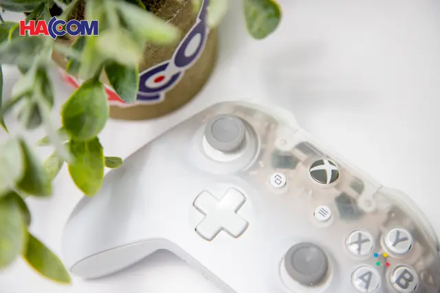 47805_tay_game_khong_day_xbox_one_s_phantom_white_004.JPG 7