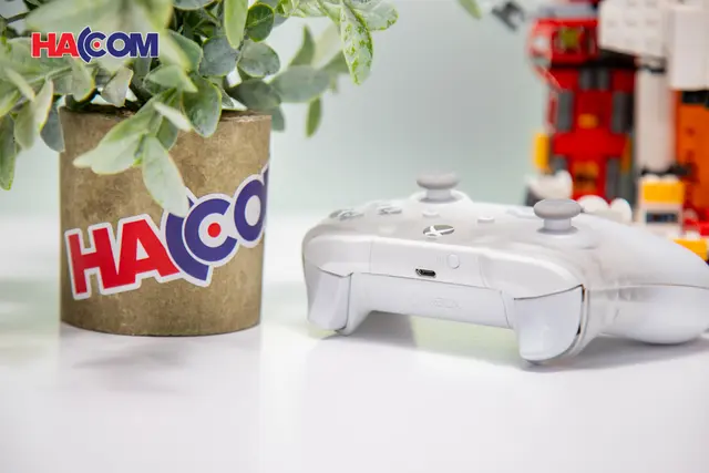 47805_tay_game_khong_day_xbox_one_s_phantom_white_006.JPG 9