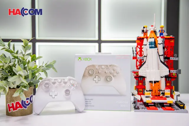 47805_tay_game_khong_day_xbox_one_s_phantom_white_001.JPG 4