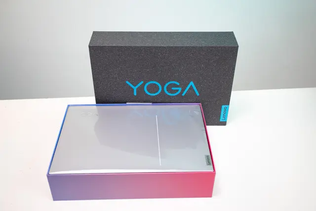 64344_yoga_slim_7_carbon_14_1.JPG 10