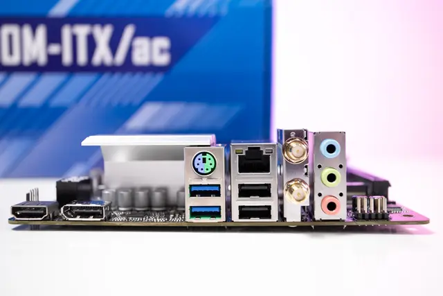 64432_mainboard_asrock_b660m_itx_ac__4_.JPG 7