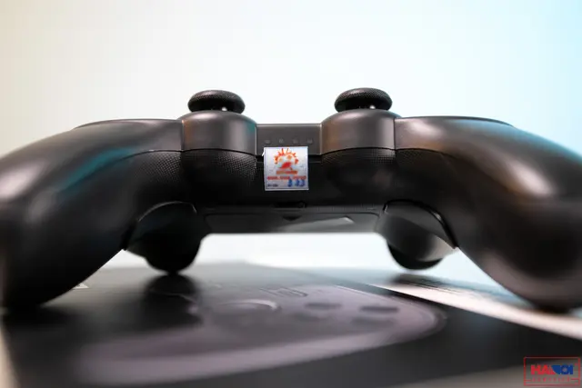 64557_tay_cam_choi_game_8bitdo_pro_2_bluetooth_gamepad_mau_den_08.JPG 12