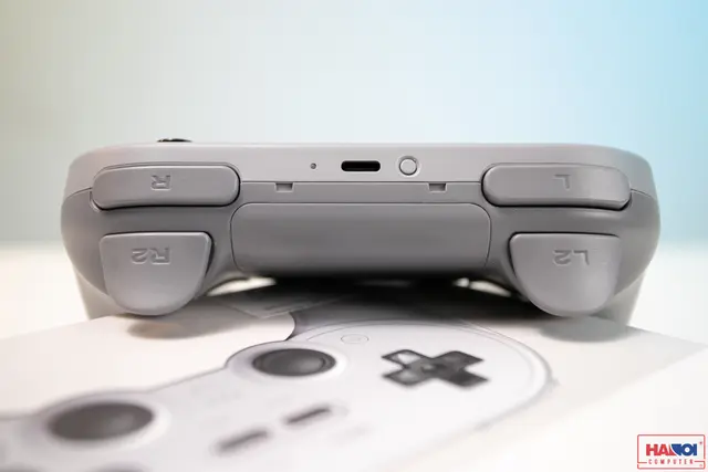 64558_tay_cam_choi_game_8bitdo_pro_2_bluetooth_gamepad_mau_xam_07.JPG 11