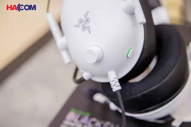 64597_tai_nghe_razer_blackshark_v2_x_wired_gaming_headset_trang_rz04_03240700_r3m1_006.JPG 9