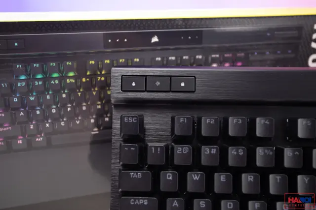 65669_ban_phim_game_corsair_k70_rgb_pro_red_sw_usb_ch_9109410_na_004.JPG 5