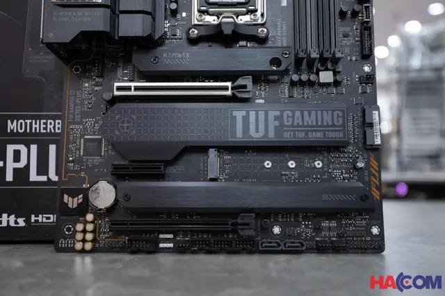 67972_mainboard_asus_tuf_gaming_x670e_plus_at__11_.JPG 8