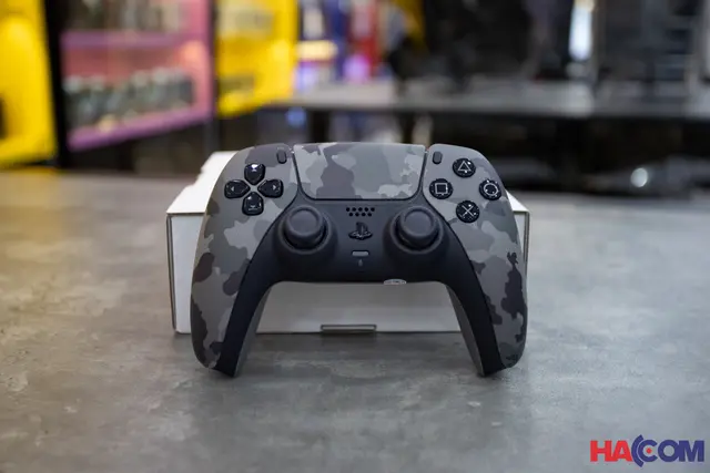 68187_tay_cam_choi_game_sony_ps5_dualsense_gray_camouflage_001.JPG 4