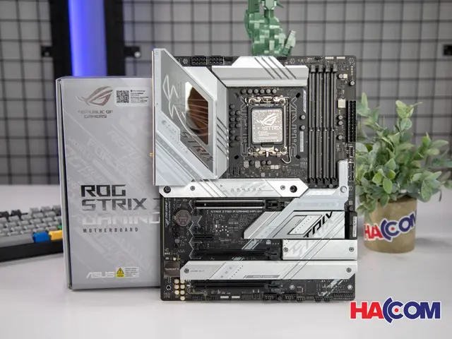 68464_mainboard_asus_rog_strix_z790_a_gaming_wifi_d4_at__3_.JPG 4