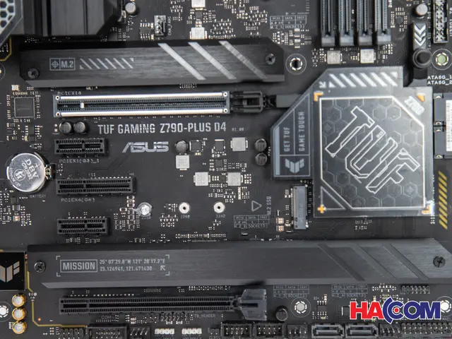 68466_mainboard_asus_tuf_gaming_z790_plus_d4_at__5_.JPG 7