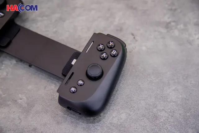 68595_tay_cam_dien_thoai_razer_kishi_v2_gaming_controller_for_iphone_rz06_04190100_r3m1_005.JPG 7