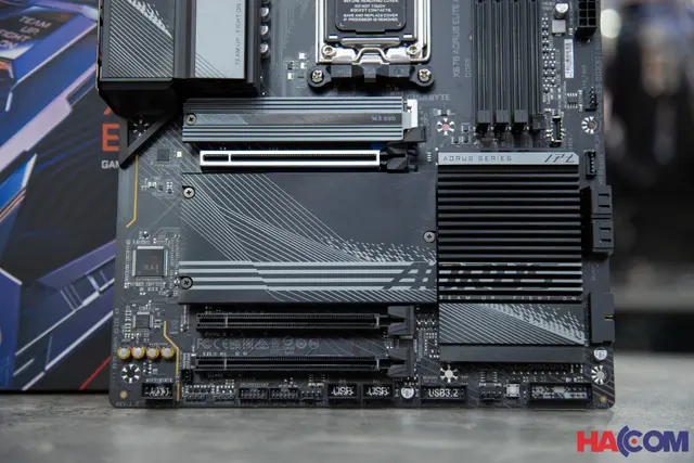 68590_mainboard_gigabyte_x670_aorus_elite_ax_at__5_.JPG 9