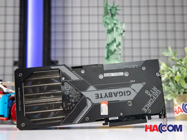 69008_card_man_hinh_gigabyte_rtx_4090_windforce_24gd_at__6_.JPG 12