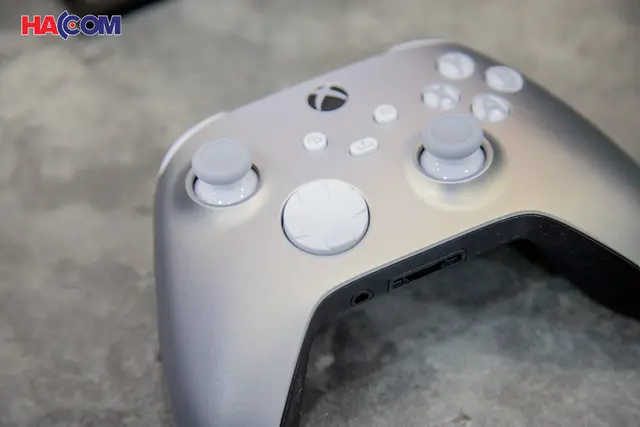 69302_tay_cam_choi_game_khong_day_xbox_one_series_x_luna_shift_006.JPG 9