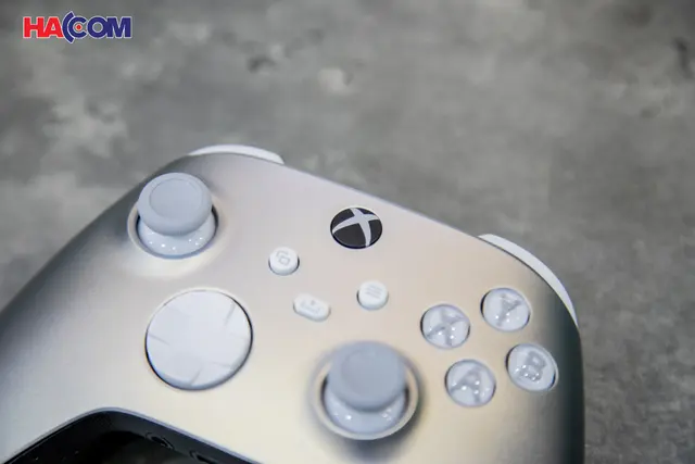 69302_tay_cam_choi_game_khong_day_xbox_one_series_x_luna_shift_007.JPG 10