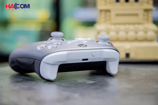 69302_tay_cam_choi_game_khong_day_xbox_one_series_x_luna_shift_009.JPG 12