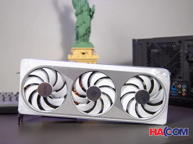 69828_card_man_hinh_gigabyte_rtx_4070_ti_aero_oc_12gb_at__8_.JPG 7
