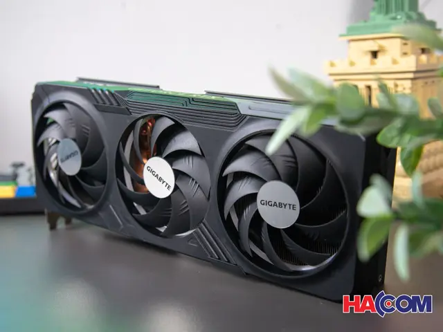 69831_card_man_hinh_gigabyte_rtx_4070_ti_gaming_oc_12gb_at__3_.JPG 10