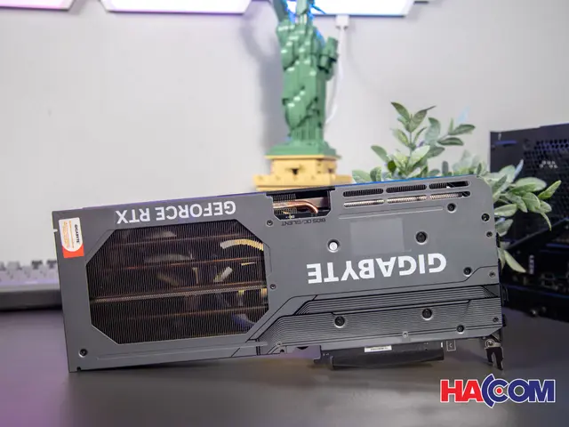 69831_card_man_hinh_gigabyte_rtx_4070_ti_gaming_oc_12gb_at__5_.JPG 11
