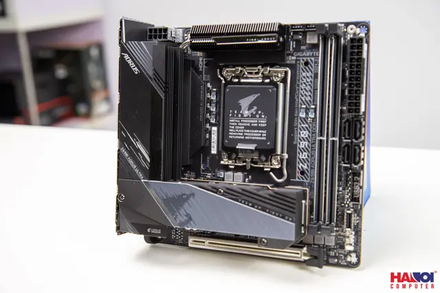 61209_mainboard_gigabyte_z690i_ultra_intel_z690_socket_1700_atx_4_khe_ram_ddr4_8.JPG 7