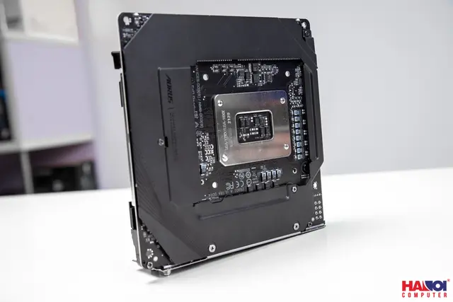61209_mainboard_gigabyte_z690i_ultra_intel_z690_socket_1700_atx_4_khe_ram_ddr4_11.JPG 10