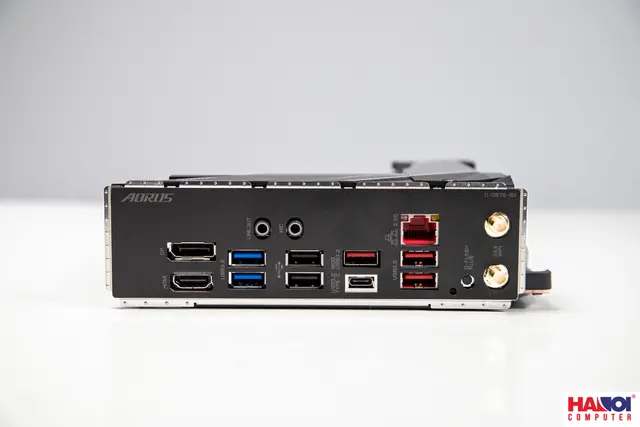 61209_mainboard_gigabyte_z690i_ultra_intel_z690_socket_1700_atx_4_khe_ram_ddr4_12.JPG 11