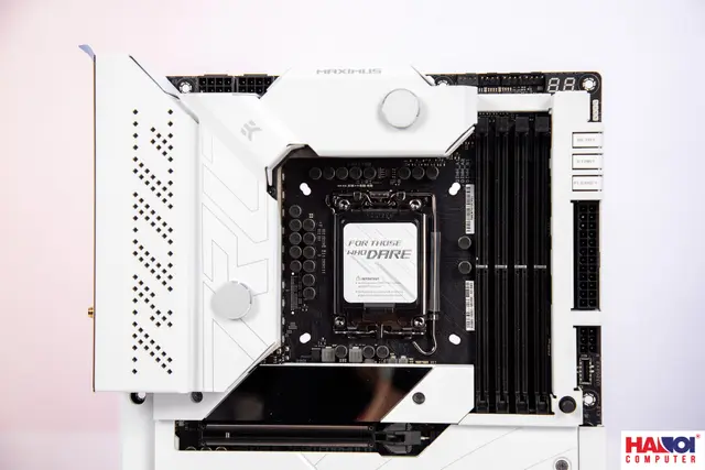 61219_mainboard_asus_rog_maximus_z690_formula_intel_z690_socket_1700_atx_4_khe_ram_ddr5_99.JPG 17