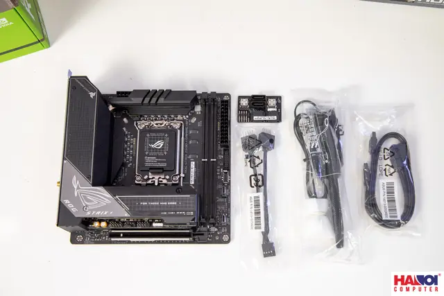 61225_mainboard_asus_rog_strix_z690_i_gaming_wifi_intel_z690_socket_1700_mini_atx_2_khe_ram_ddr5_222.JPG 17