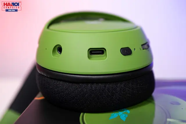 63463_tai_nghe_khong_day_razer_kaira_pro_for_xbox_series_x_s_halo_infinite_edition_rz04_03470200_r3m1_04.JPG 7