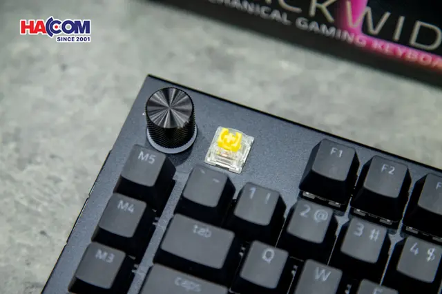 74514_ban_phim_co_gaming_co_day_razer_blackwidow_v4_pro_yellow_switch_rz03_04681800_r3m1_08.JPG 9