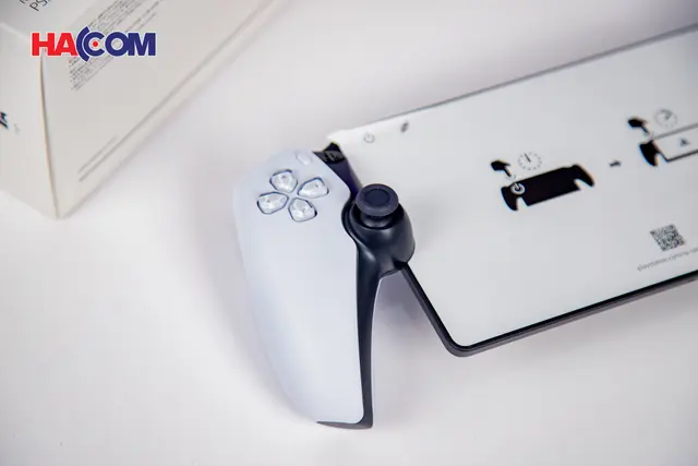 77683_playstation_portal_remote_player_for_ps5_console_006.JPG 8