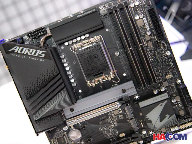 70813_mainboard_gigabyte_z790m_aorus_elite_ax_ddr5_at__3_.JPG 7