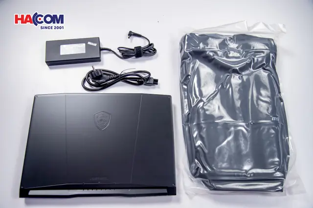70977_laptop_msi_gaming_katana_15_b13vfk_676vn_03.JPG 8