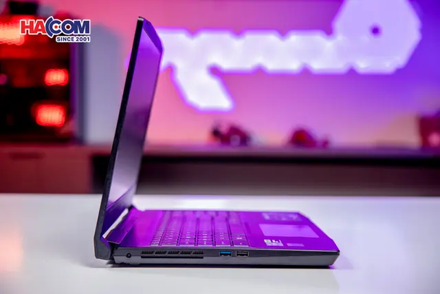 70977_laptop_msi_gaming_katana_15_b13vfk_676vn_07.JPG 12