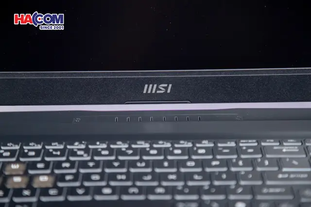 70977_laptop_msi_gaming_katana_15_b13vfk_676vn_08.JPG 13