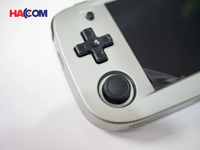72116_may_choi_game_cam_tay_anbernic_rg503_mau_xam_007.JPG 12