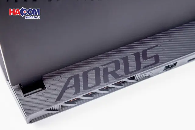 72995_laptop_gigabyte_gaming_aorus_15_9mf_e2vn583sh_09.JPG 15