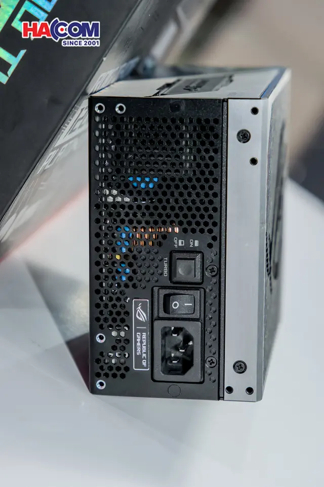 73171_nguon_asus_rog_thor_1200p2_gaming_80_plus_platinum_mau_den_bac_full_modular_09.JPG 15