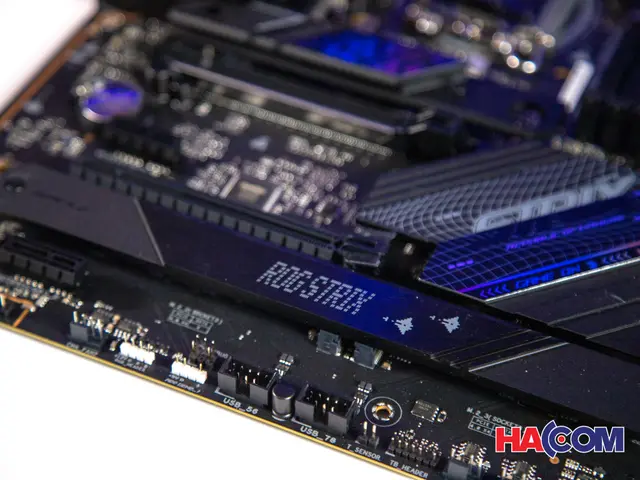 84092_mainboard_asus_rog_strix_b760_f_gaming_wifi_ddr5_at__6_.JPG 10