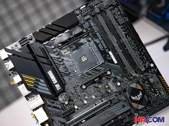 84093_mainboard_asus_tuf_gaming_b550m_plus_wifi_ii_at__3_.JPG 6
