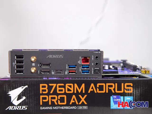 84119_mainboard_gigabyte_b760m_aorus_pro_ax_ddr5_at__6_.JPG 11