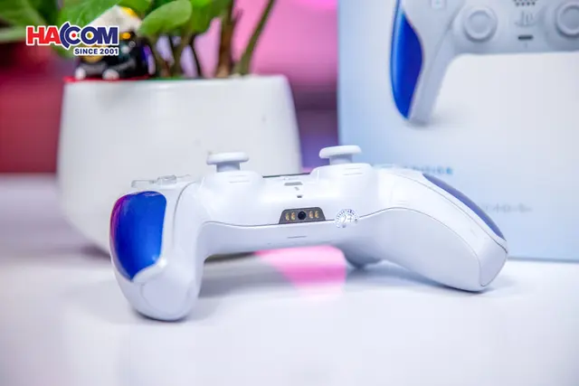 85881_tay_cam_choi_game_sony_ps5_dualsense_astro_bot_limited_edition_009.JPG 14