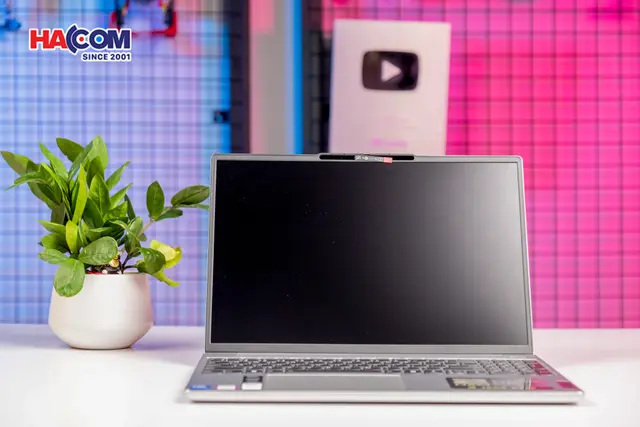 86258_laptop_lenovo_ideapad_slim_5_15iru9_83d00003vn_core_5_120u_32gb_ram_512gb_ssd_15_3_wuxga_win11_xam_04.JPG 16