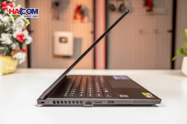 87888_laptop_msi_stealth_a16_ai_a3xvgg_208vn_03.JPG 7