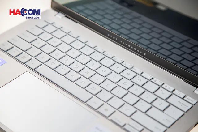 88567_laptop_asus_vivobook_s5406sa_pp059ws_ultra_7_258v_010.JPG 19