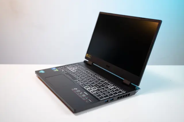 88574_laptop_acer_gaming_nitro_5_tiger_8.JPG 8