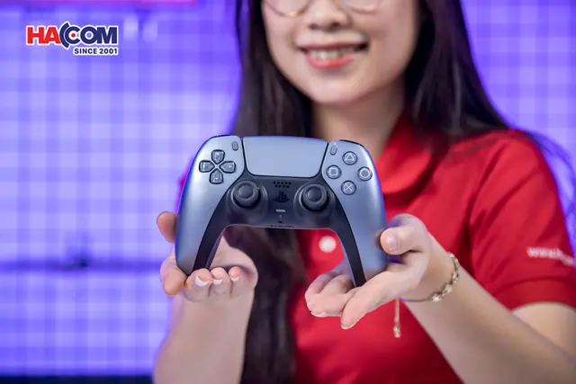 80678_tay_cam_choi_game_sony_ps5_dualsense_sterling_silver_02.JPG 5